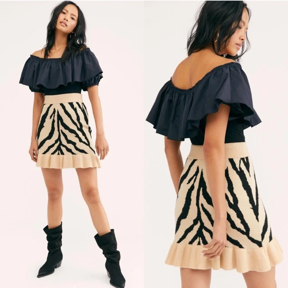 Free People Jen's Pirate Booty Mini Knit Skirt Siberian Trumpet Animal Tiger XS